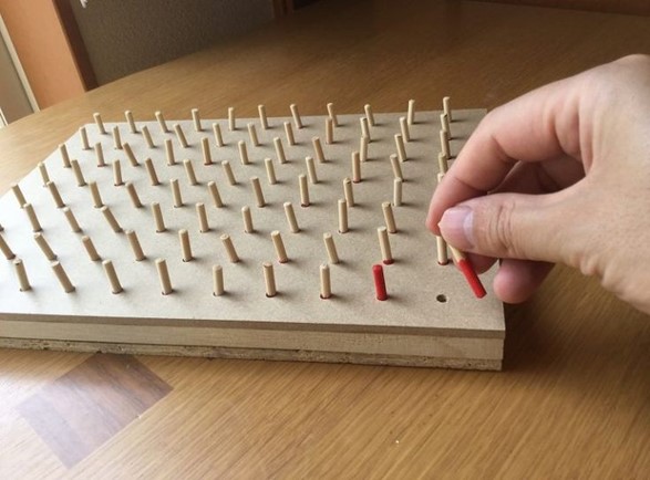 ペグボード